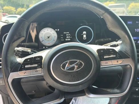 Used 2021 Hyundai Elantra SEL w/ Convenience Package FWD image 12