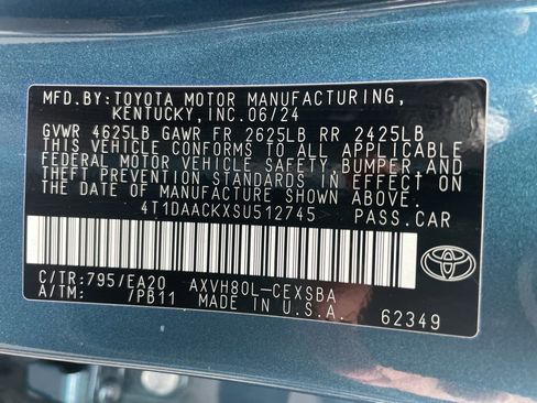 Used 2025 Toyota Camry SE image 40