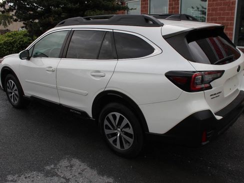Used 2022 Subaru Outback Premium AWD/4WD image 8
