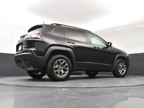 Used 2022 Jeep Cherokee Trailhawk w/ Premium Leather Package image 24