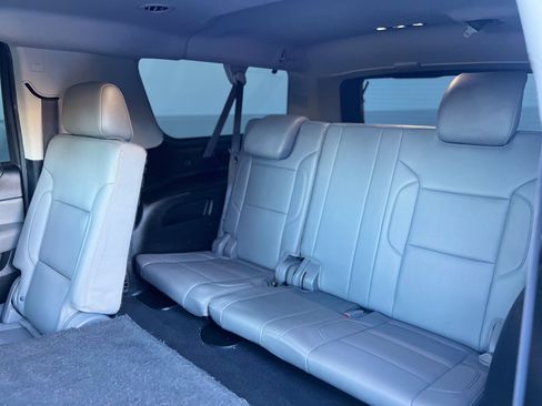Used 2019 Chevrolet Suburban LT AWD/4WD image 22