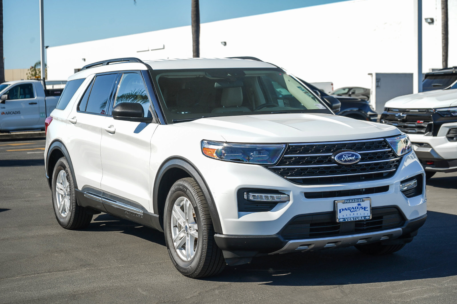 Used 2020 Ford Explorer XLT RWD image 3