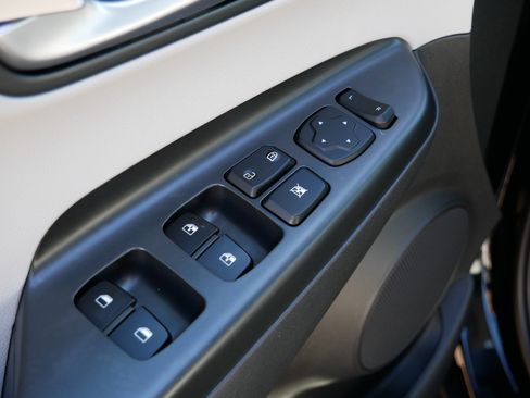 Certified 2023 Hyundai Kona SEL w/ Convenience Package image 19