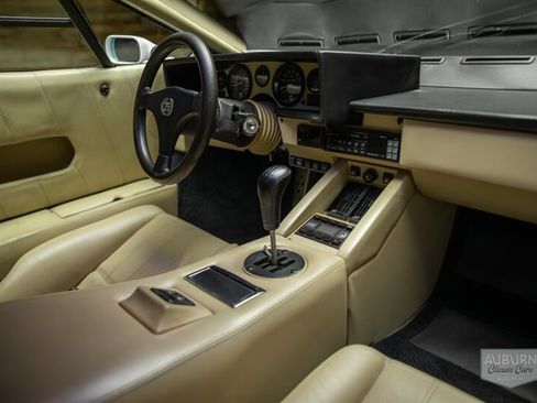 Used 1989 Lamborghini Countach Coupe RWD image 12
