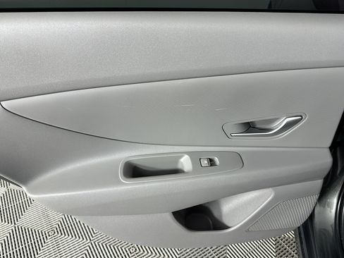 Used 2024 Hyundai Elantra SEL FWD image 25