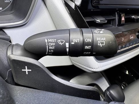Certified 2024 Toyota Corolla SE FWD image 28