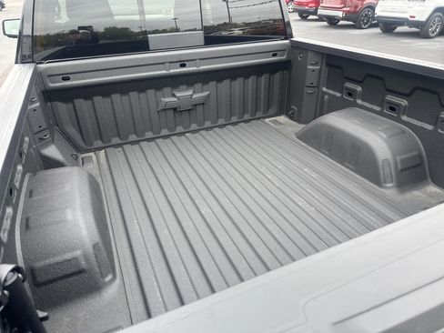 Used 2025 Chevrolet Silverado 1500 High Country w/ Technology Package AWD/4WD image 5