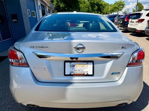 Used 2014 Nissan Altima 2.5 SL w/ Technology Package FWD image 9