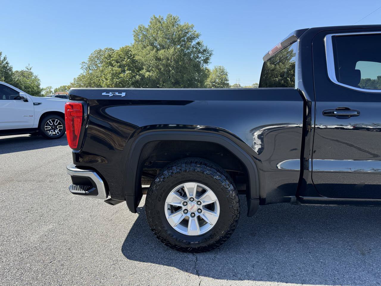 Used 2021 GMC Sierra 1500 SLE AWD/4WD image 38