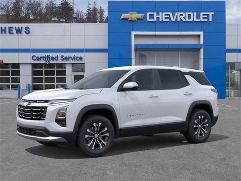 New 2026 Chevrolet Equinox LT image 2