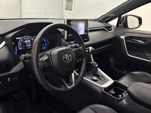Used 2019 Toyota RAV4 XSE image 19