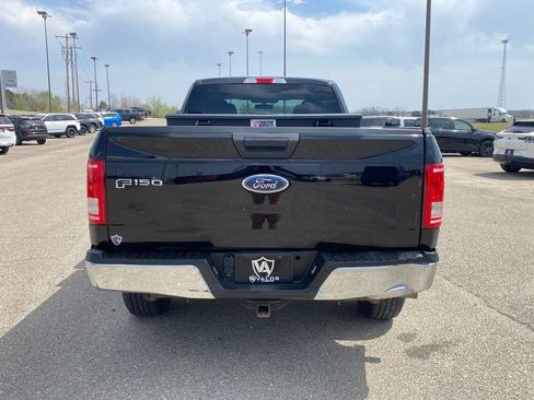Used 2017 Ford F150 XLT image 5