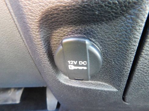 Used 2016 RAM 1500 Express RWD image 15