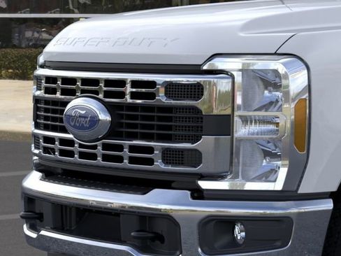 New 2026 Ford F350 XLT w/ FX4 Off-Road Package AWD/4WD image 17