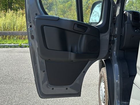 New 2025 RAM ProMaster 2500 image 6