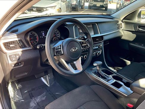Used 2019 Kia Optima LX image 18