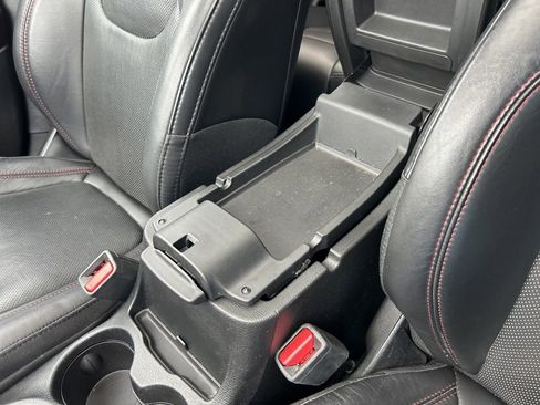 Used 2019 Jeep Cherokee Trailhawk image 46