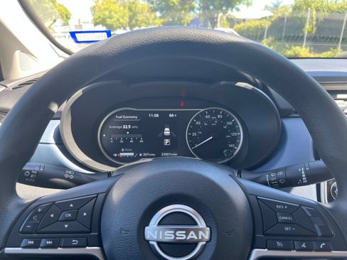Used 2025 Nissan Versa SV FWD image 25
