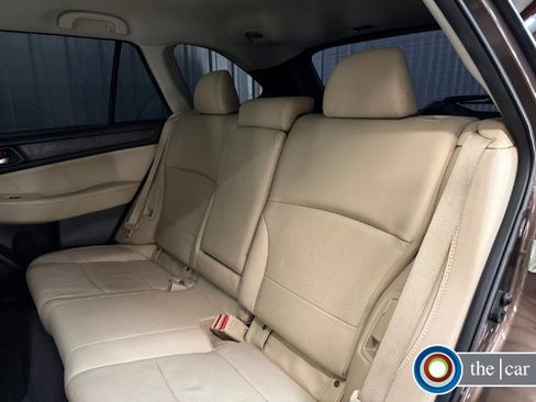 Used 2019 Subaru Outback 2.5i Limited w/ Popular Package #2 image 19