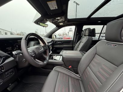 New 2025 GMC Yukon AT4 Ultimate w/ LPO, Floor Liner Package