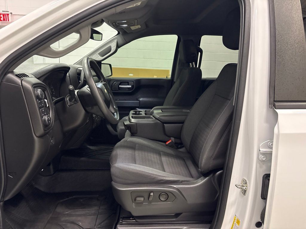 Used 2023 Chevrolet Silverado 1500 Custom AWD/4WD image 18