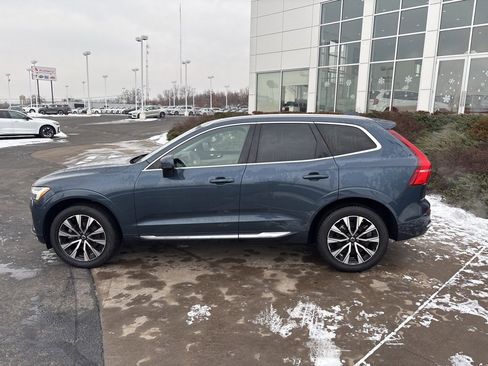 Certified 2023 Volvo XC60 B5 Plus w/ Climate Package image 8