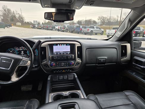Used 2019 GMC Sierra 3500 Denali w/ Duramax Plus Package image 12