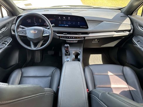 Used 2024 Cadillac XT4 Premium Luxury image 27