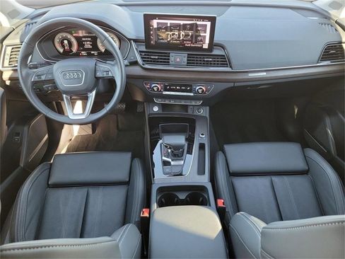 Used 2025 Audi Q5 2.0T Premium Plus w/ Premium Plus Package image 14