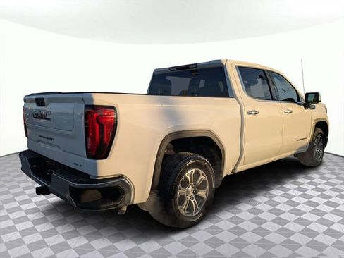 Used 2025 GMC Sierra 1500 SLT image 3