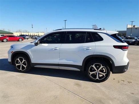 New 2026 Volkswagen Tiguan SE image 7