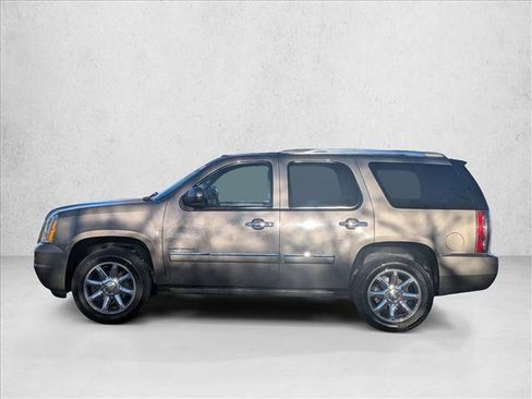 Used 2014 GMC Yukon Denali image 8
