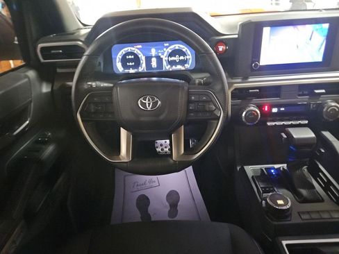 Used 2024 Toyota Tacoma TRD Sport image 13
