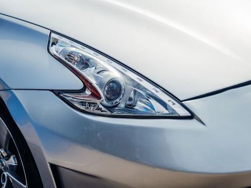 Used 2009 Nissan 370Z Coupe image 31