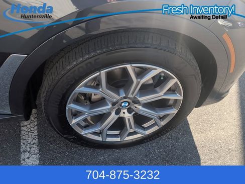 Used 2021 BMW X7 xDrive40i w/ Parking Assistance Package image 9