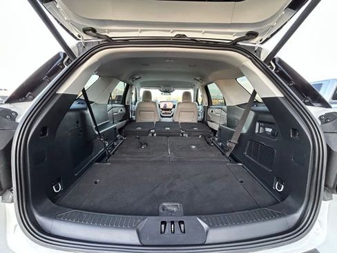 Used 2025 Ford Explorer Active w/ Active Comfort Package image 47