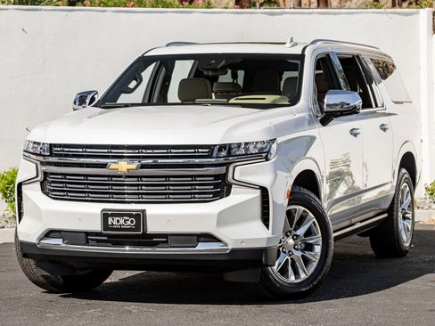 Used 2023 Chevrolet Suburban Premier w/ Premium Package AWD/4WD image 1
