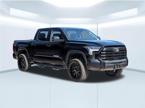 Used 2023 Toyota Tundra SR5 w/ SR5 Premium Package image 4