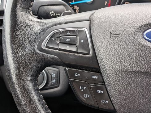 Used 2017 Ford Escape Titanium AWD/4WD image 18