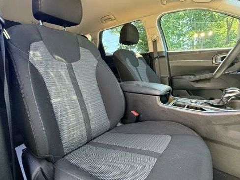 Used 2022 Kia Sorento LX FWD image 16