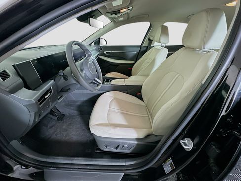 Used 2025 Hyundai Sonata SEL FWD image 13