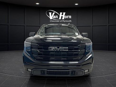 Used 2022 GMC Sierra 1500 Elevation w/ Preferred Package AWD/4WD image 2
