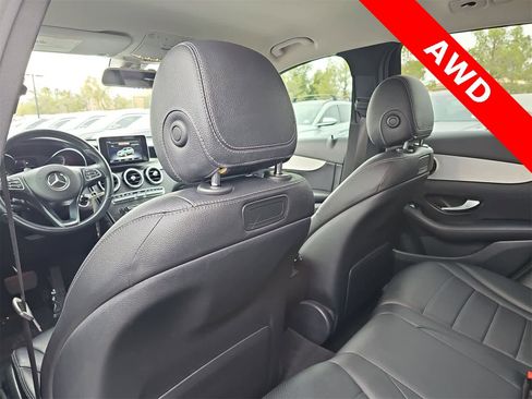 Used 2019 Mercedes-Benz GLC 300 4MATIC image 32