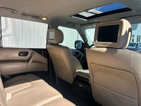 Used 2018 Nissan Armada Platinum image 16