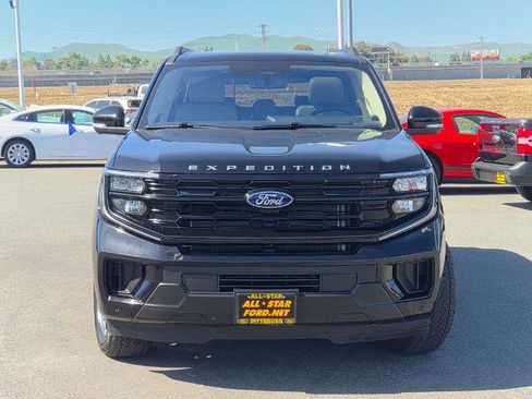 Certified 2025 Ford Expedition Max Active image 2