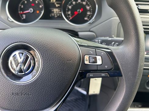 Used 2017 Volkswagen Jetta S image 22