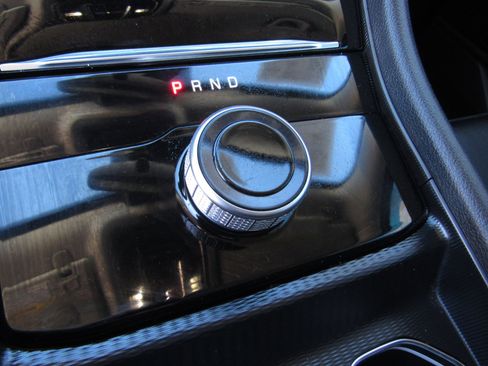 Used 2023 Jeep Grand Cherokee Limited image 22