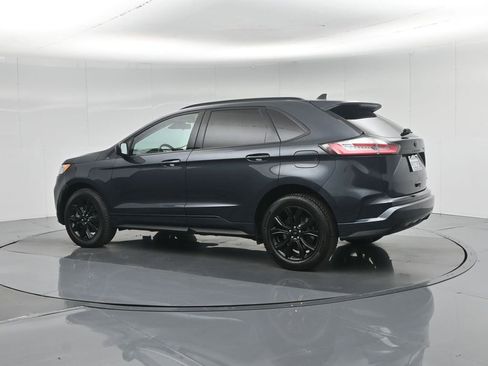 Used 2022 Ford Edge SE w/ Black Appearance Package image 7