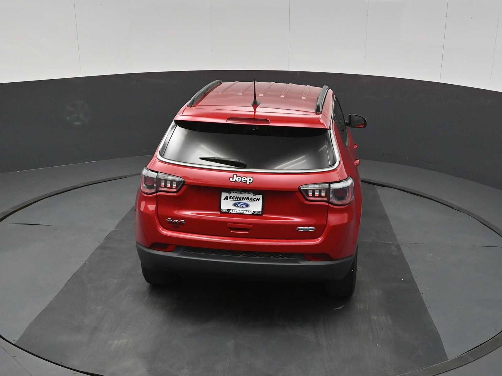 Used 2019 Jeep Compass Latitude w/ Popular Equipment Group AWD/4WD image 20
