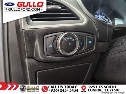 Used 2023 Ford Edge SEL image 21